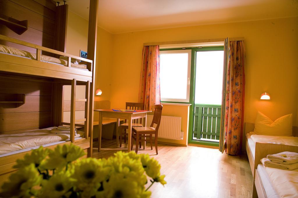 Jufa St. Martin Otel Sankt Martin am Tennengebirge Oda fotoğraf