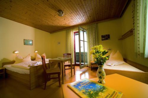 Jufa St. Martin Otel Sankt Martin am Tennengebirge Oda fotoğraf